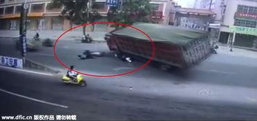 国产大型拉煤车图片视频,钢铁巨兽驰骋煤海，揭秘我国煤炭运输新篇章